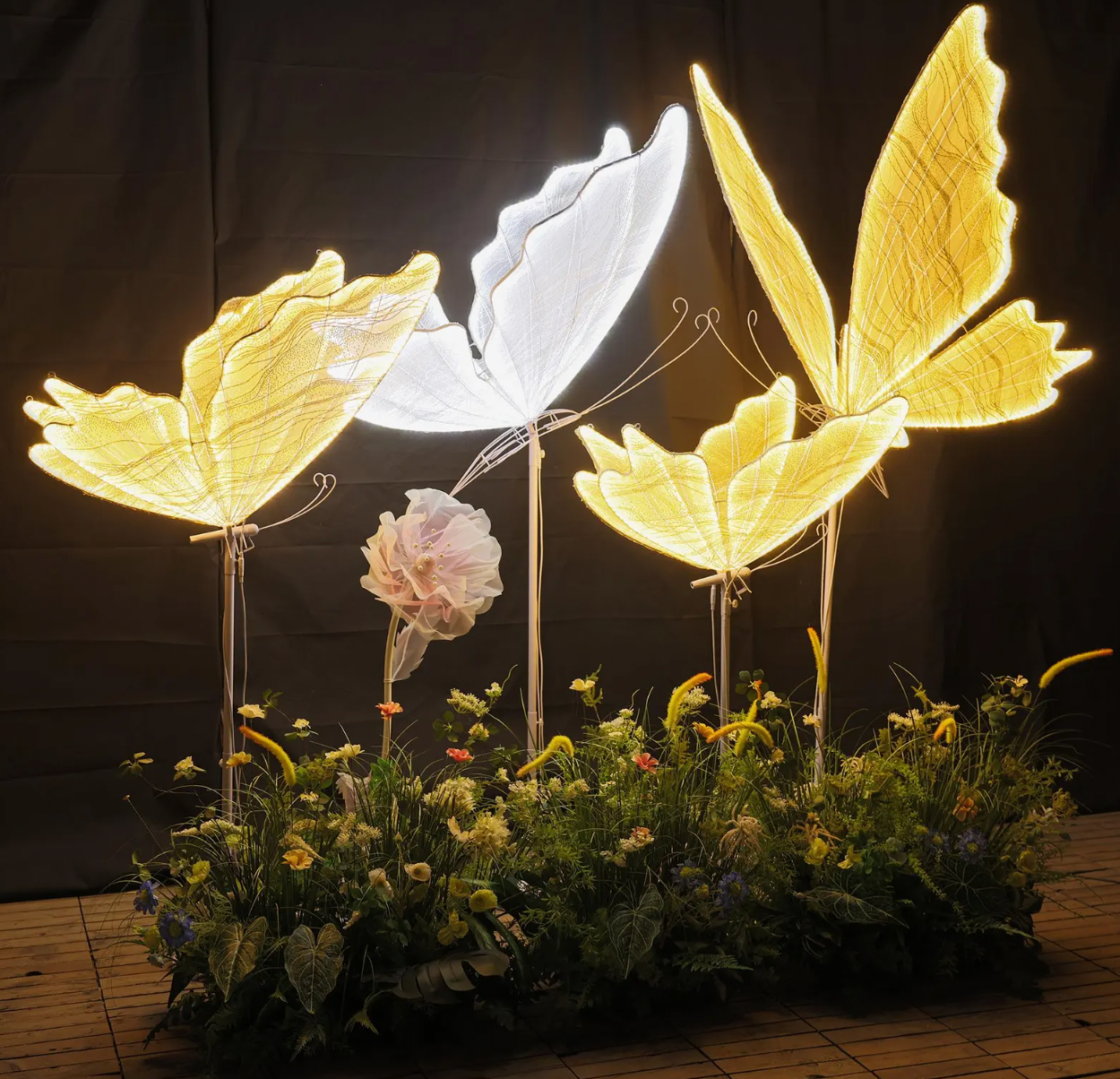 set of 4 LED butterflies and a flower 5 pcs total