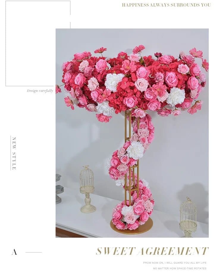 WeddingStory Shop Wedding Table Centerpiece Gold Stand with flower arrangement