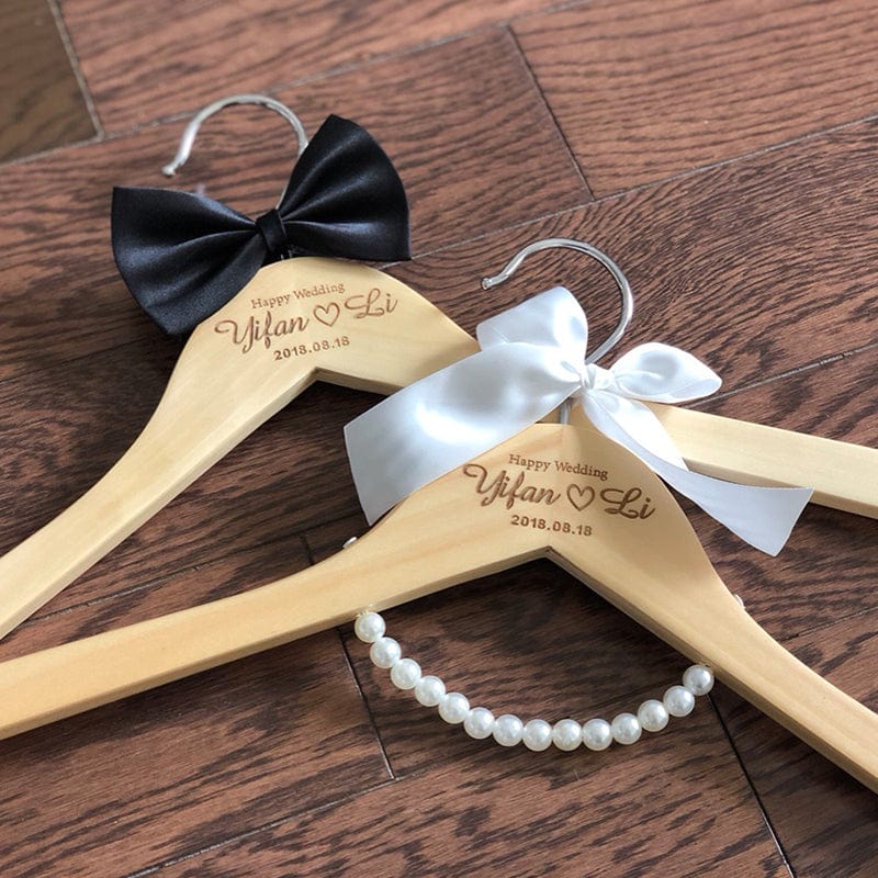 WeddingStory Shop no pearl(bridesmaid) Custom Engraved Hanger for Groom and Bride with Pearls