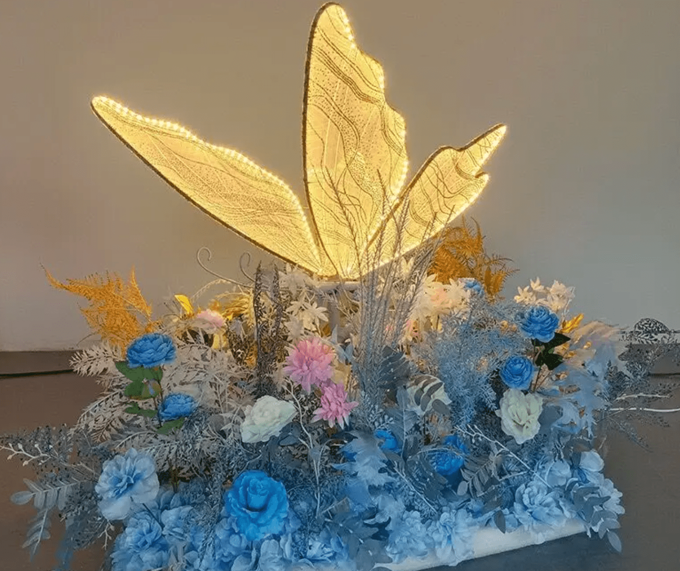 WeddingStory Shop Warm Light / Diameter 80cm Ceiling LED Butterflies decoration