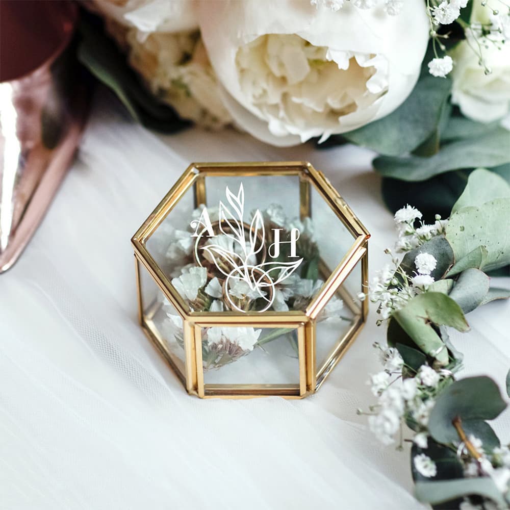 WeddingStory Shop Custom Engraved Glass Wedding Ring Box