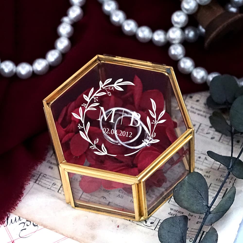 WeddingStory Shop Custom Engraved Glass Wedding Ring Box