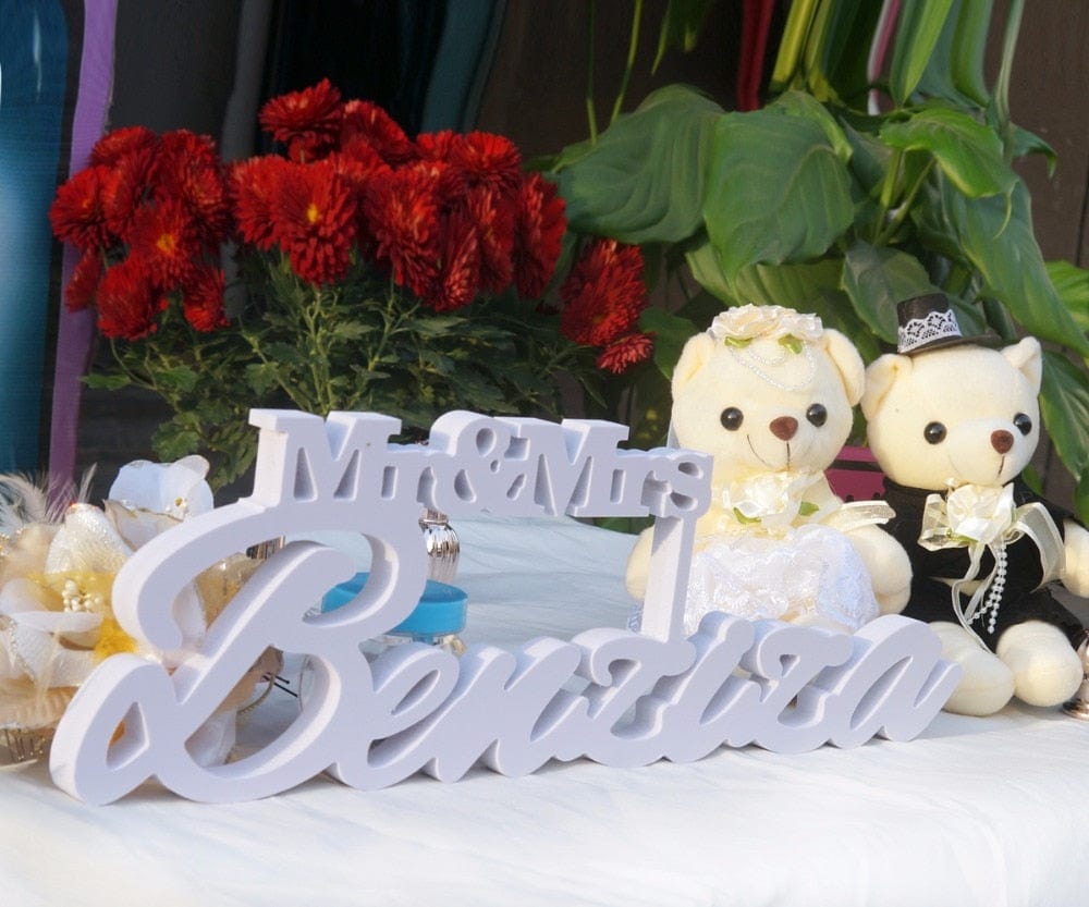 WeddingStory Shop Personalized wedding Mr & Mrs Sign