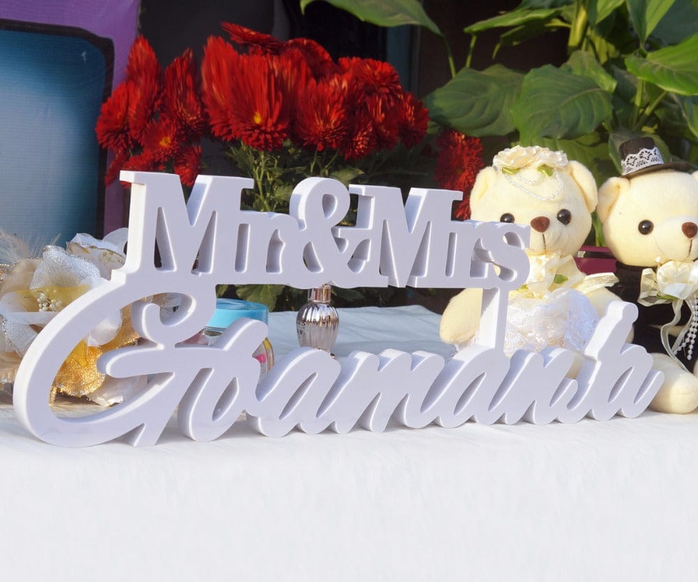 WeddingStory Shop Personalized wedding Mr & Mrs Sign