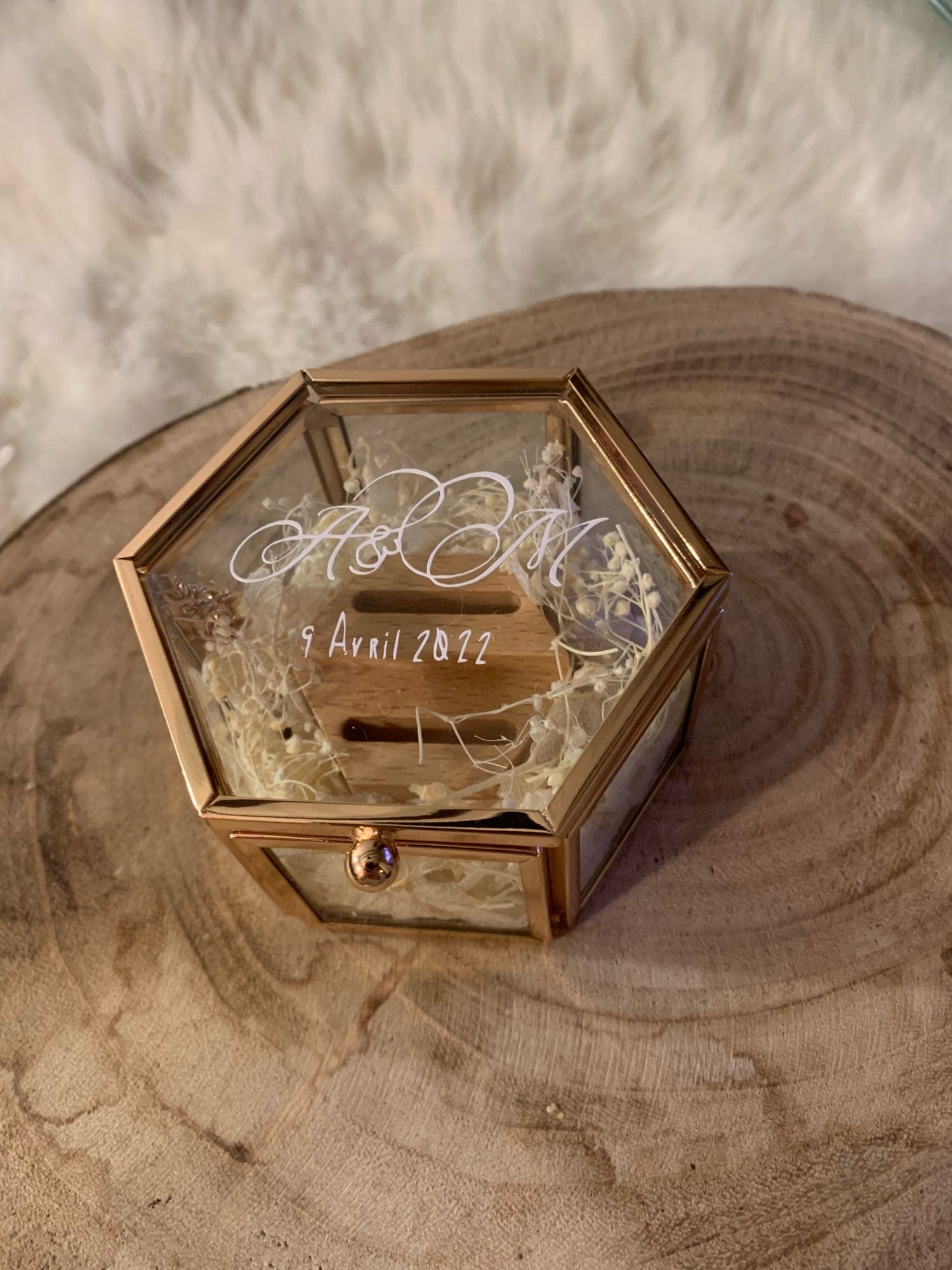 WeddingStory Shop Custom Engraved Glass Wedding Ring Box