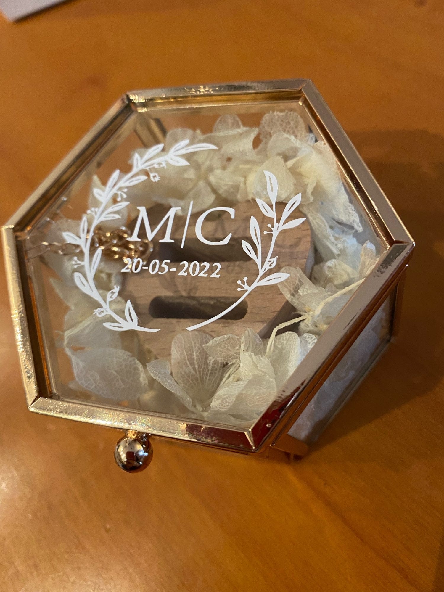 WeddingStory Shop Custom Engraved Glass Wedding Ring Box