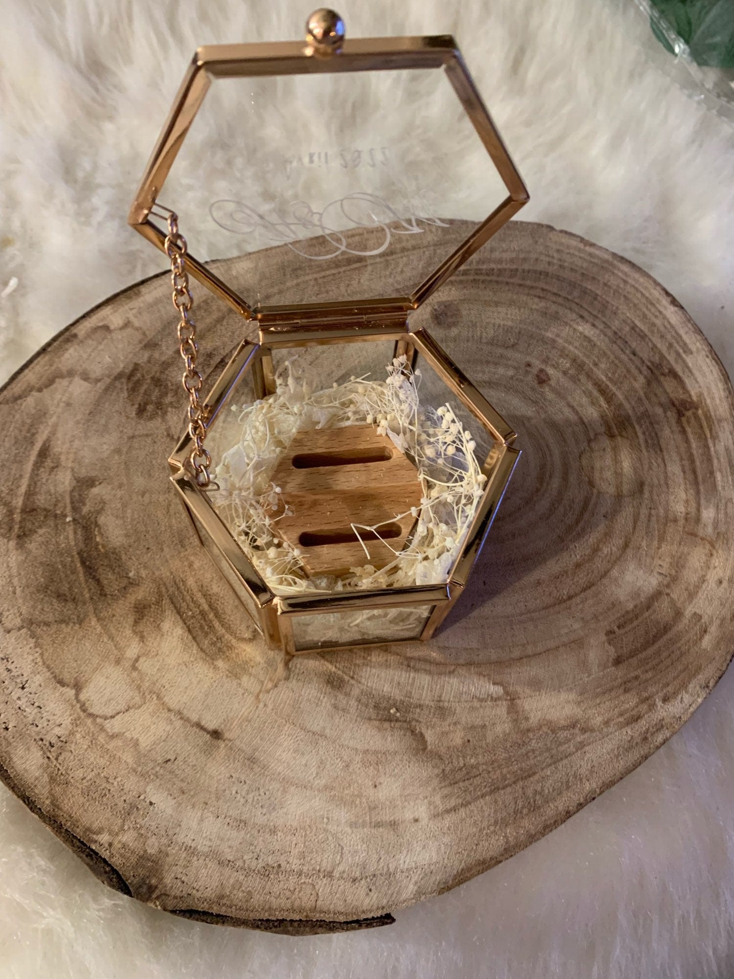 WeddingStory Shop Custom Engraved Glass Wedding Ring Box