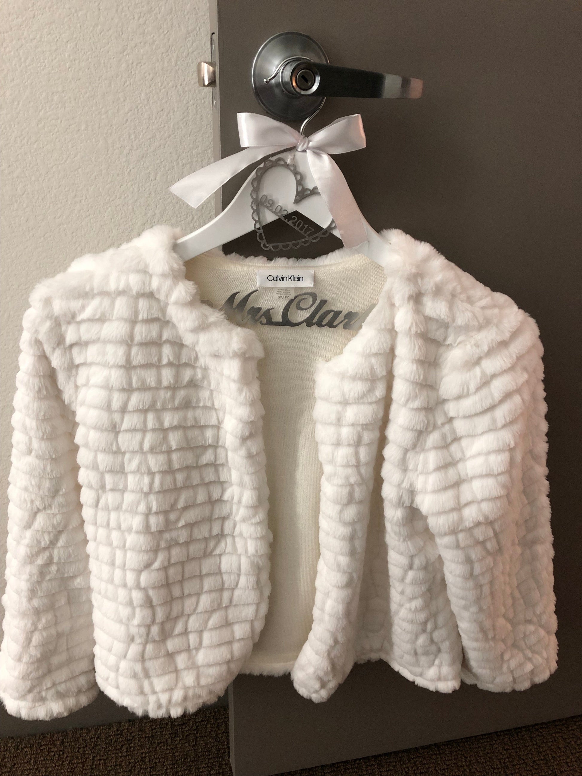 WeddingStoryShop Wedding dress Hanger | Wedding party gift ideas | Bridal party boxes